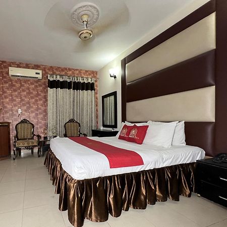 Hotel Tourist Inn Лахор Екстер'єр фото