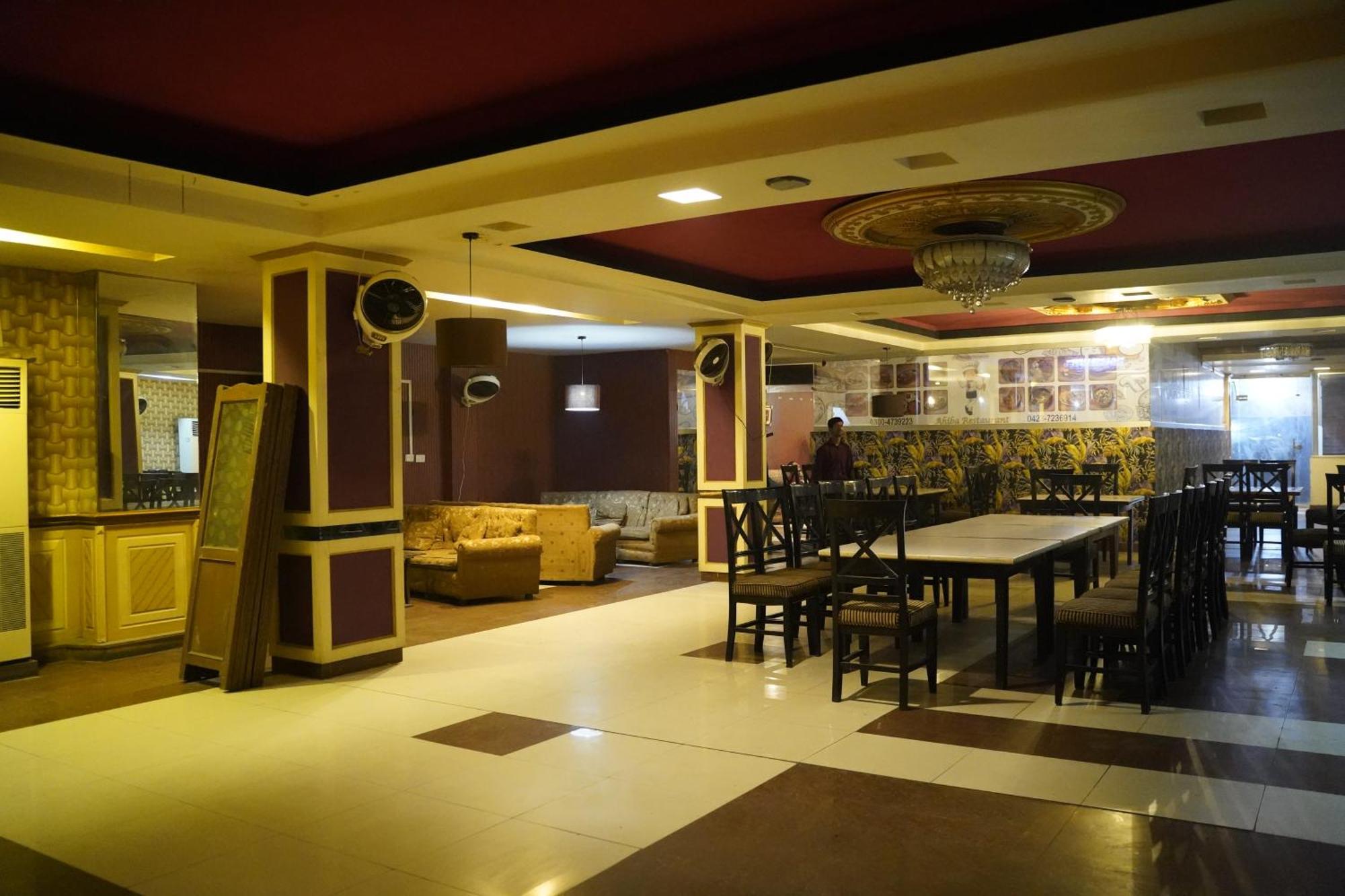 Hotel Tourist Inn Лахор Екстер'єр фото