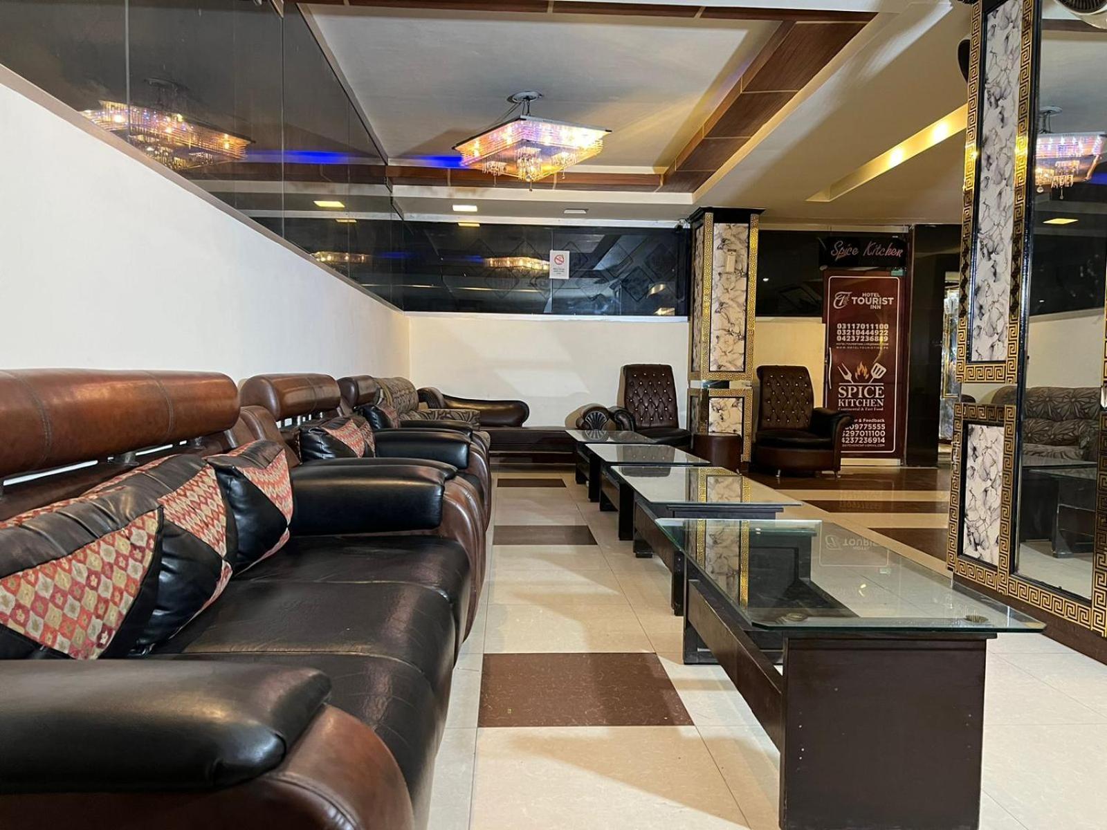 Hotel Tourist Inn Лахор Екстер'єр фото
