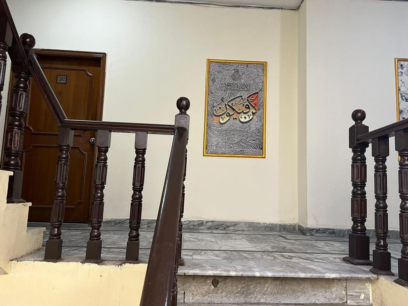 Hotel Tourist Inn Лахор Екстер'єр фото
